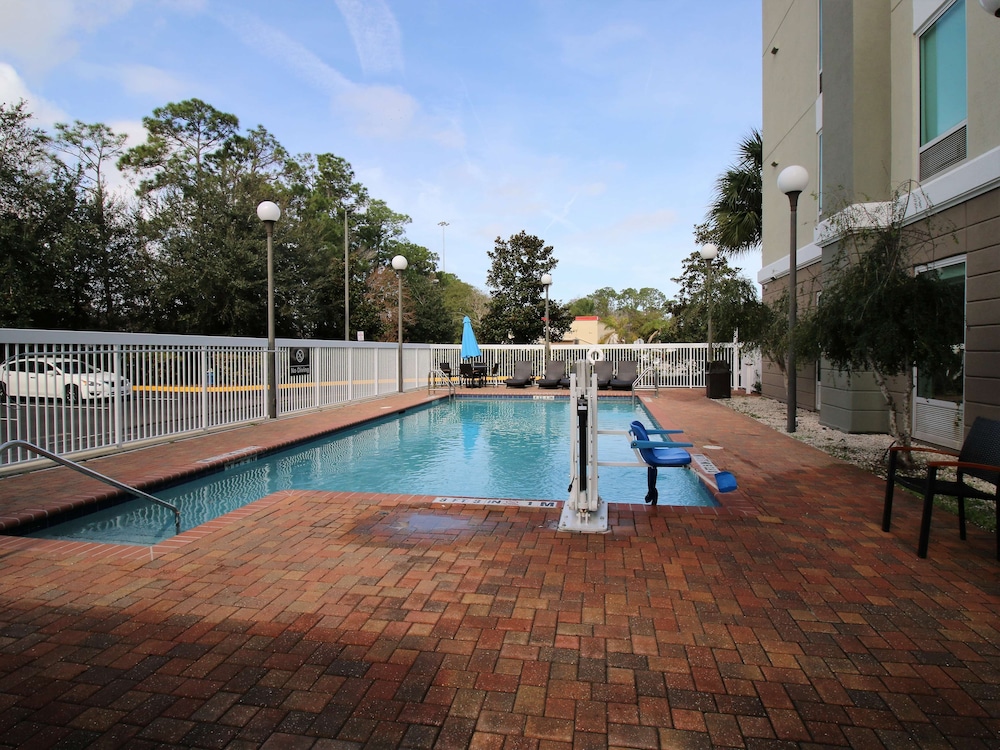 Hampton Inn & Suites Palm Coast - photo 28