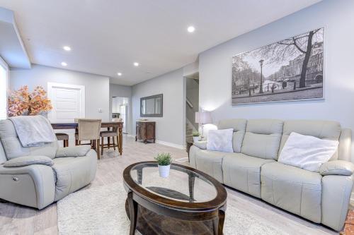 Niagara Falls Toronto 45 Min Drive 26 OOOO75 Max 8 in Hamilton, Canada