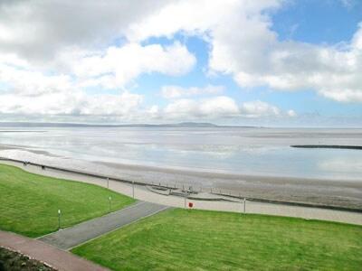 Beachview — 5-Star Luxury Hotel in Llanelli, United Kingdom