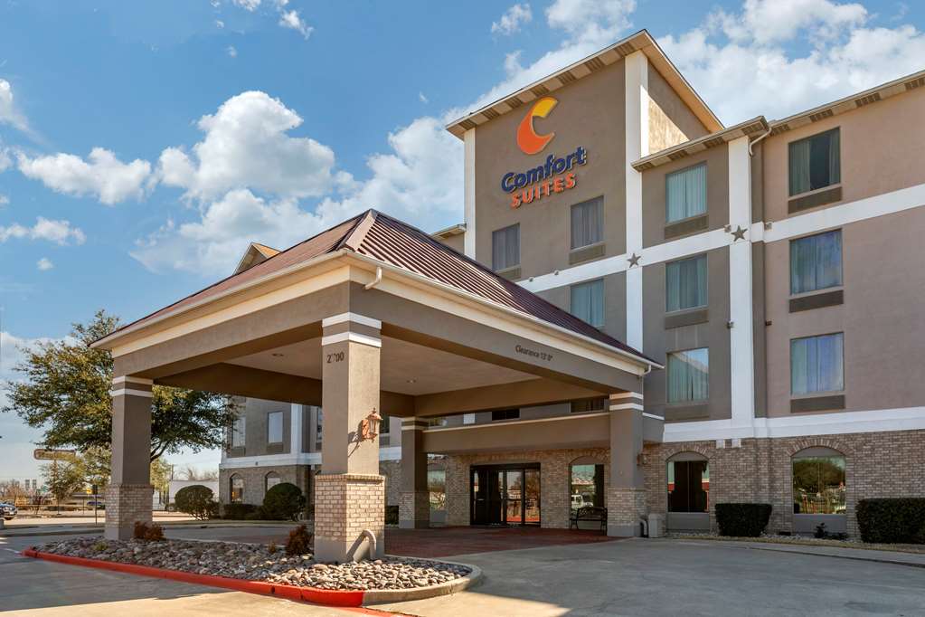 Comfort Suites Waco Near University Area — Waco
