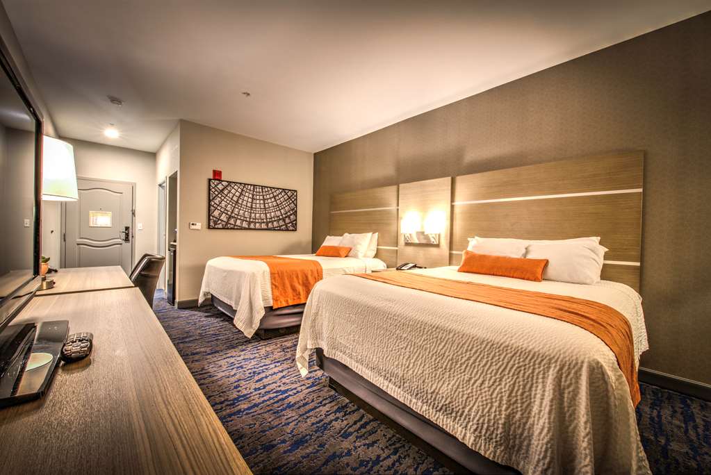 Best Western Plus Media Center Inn & Suites - photo 13