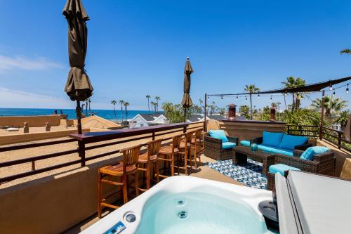 Rooftop Deck Spectacular Ocean View M A in Oceanside, United States