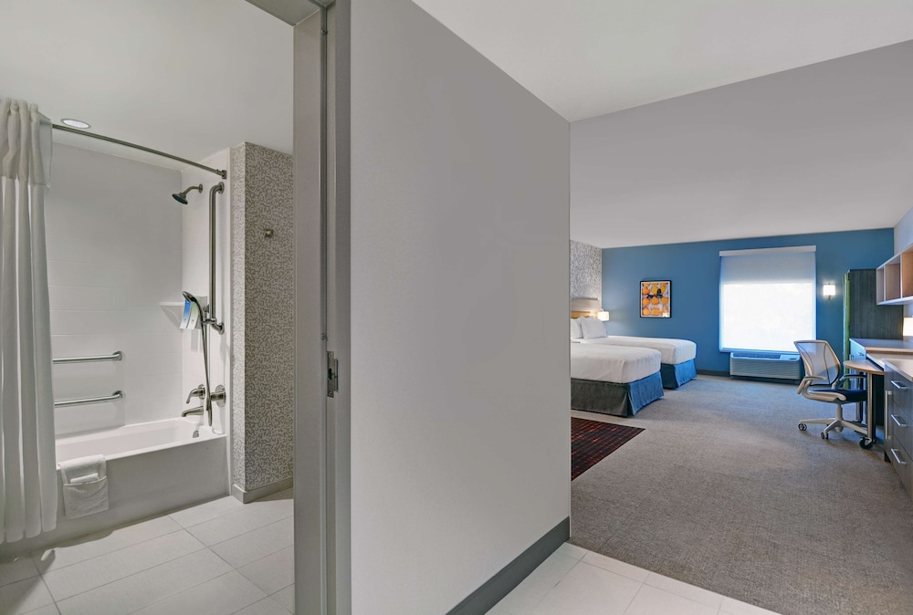 Home2 Suites by Hilton Largo - photo 30