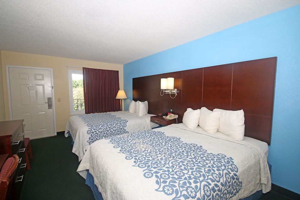Hamilton Inn Jonesville NC - photo 21