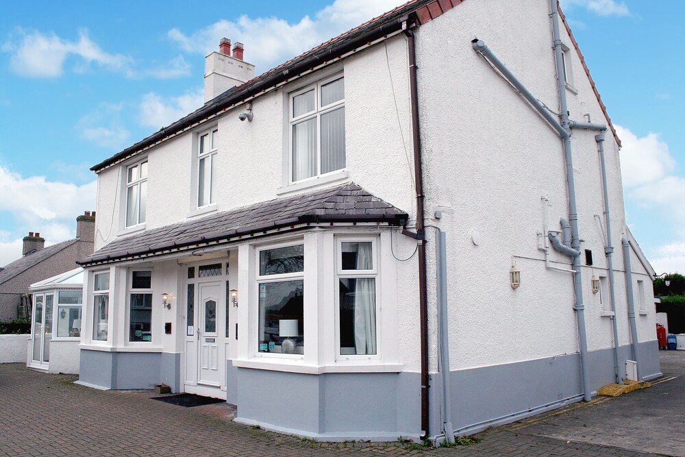 Woburn Hill Hotel in Cemaes Bay, United Kingdom