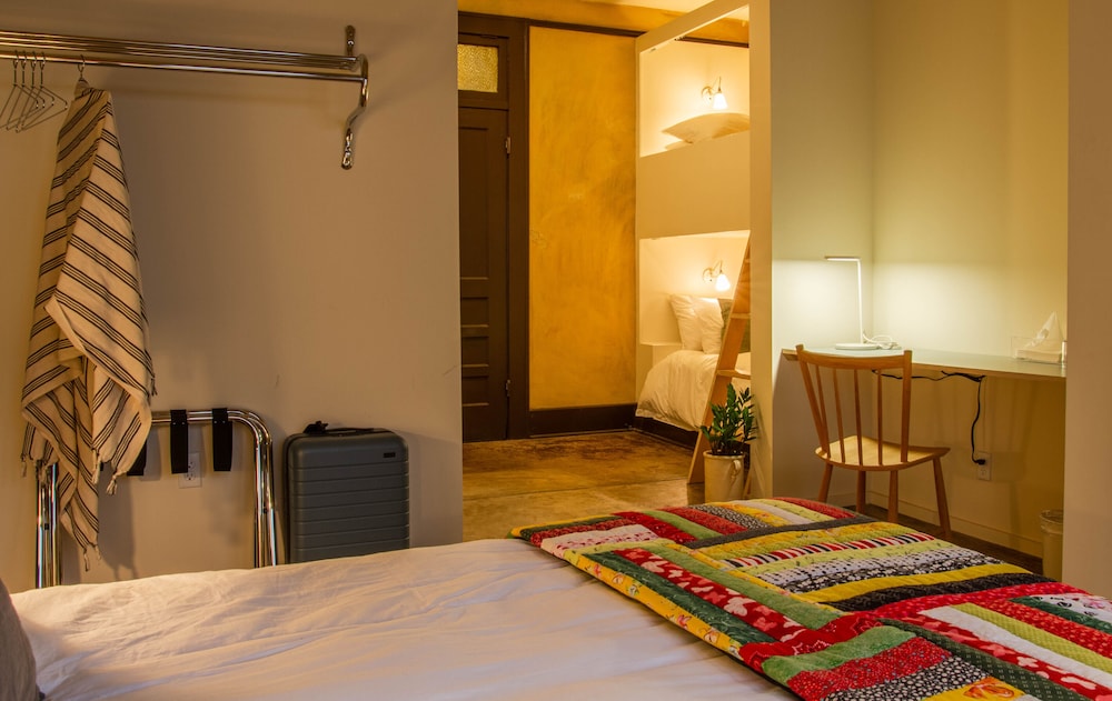 Travelers Hotel - photo 26
