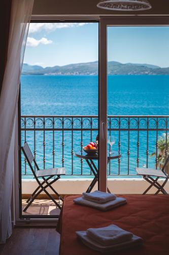 Villas Valentina — 4-Star Luxury Hotel in Bijela, Montenegro