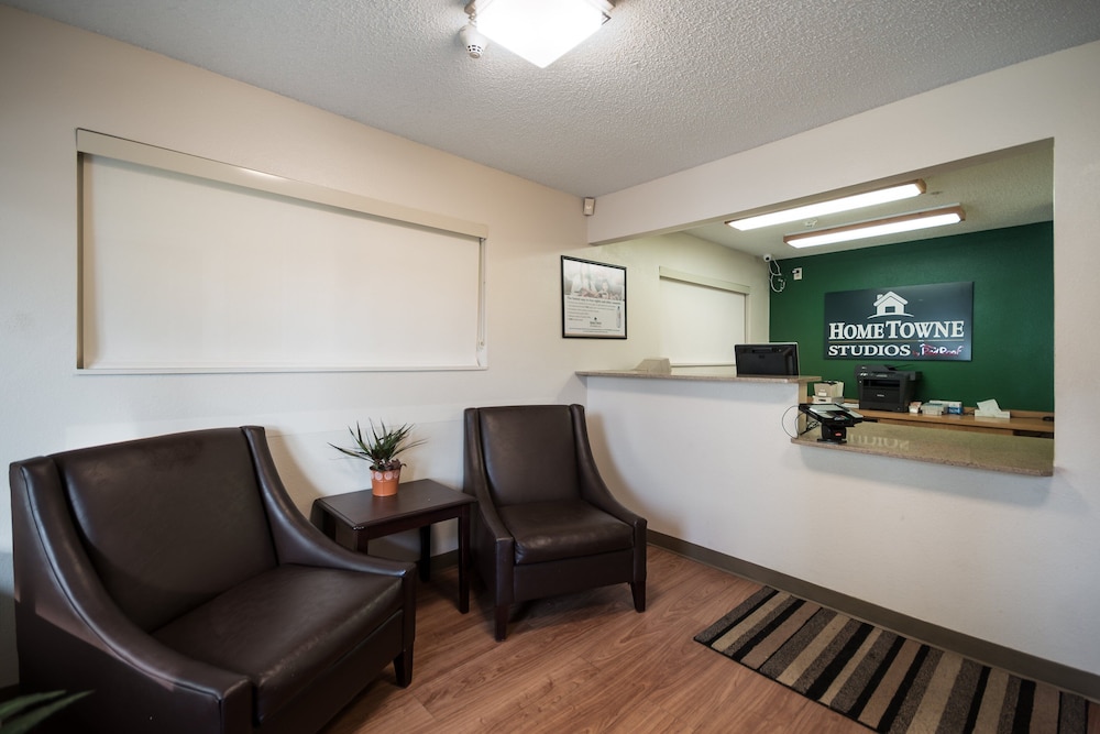 HomeTowne Studios Seattle Kent Des Moines in Kent, United States