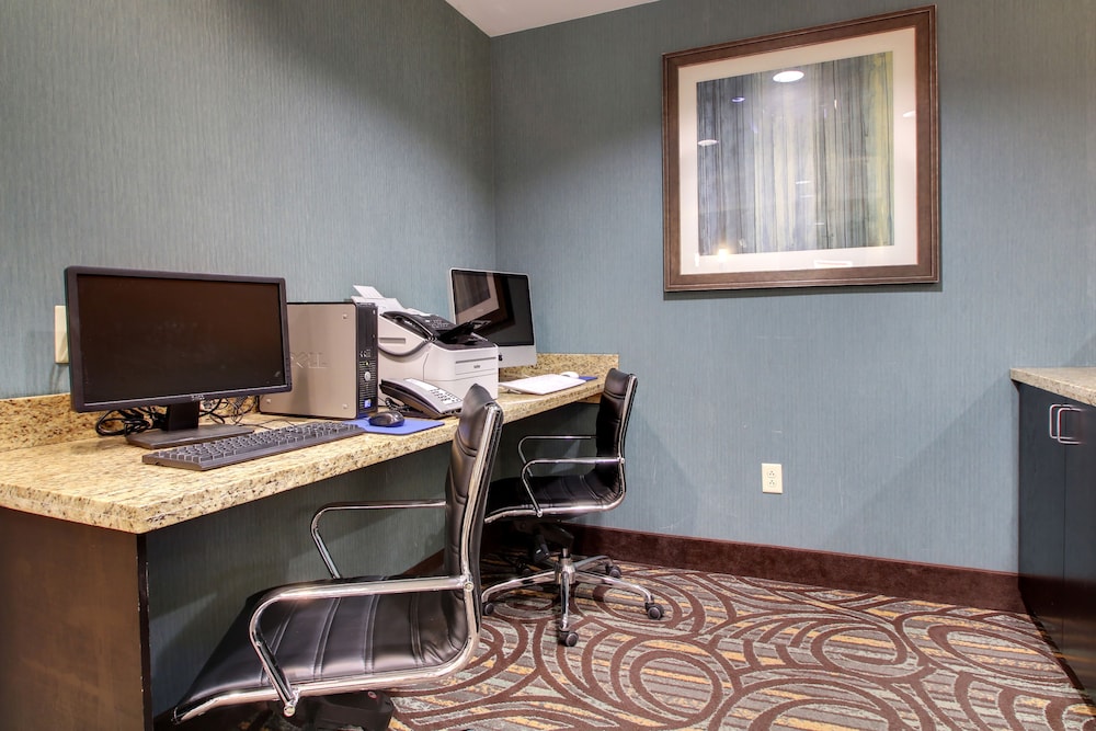 Holiday Inn Express Hotel & Suites Natchez South by IHG - photo 31