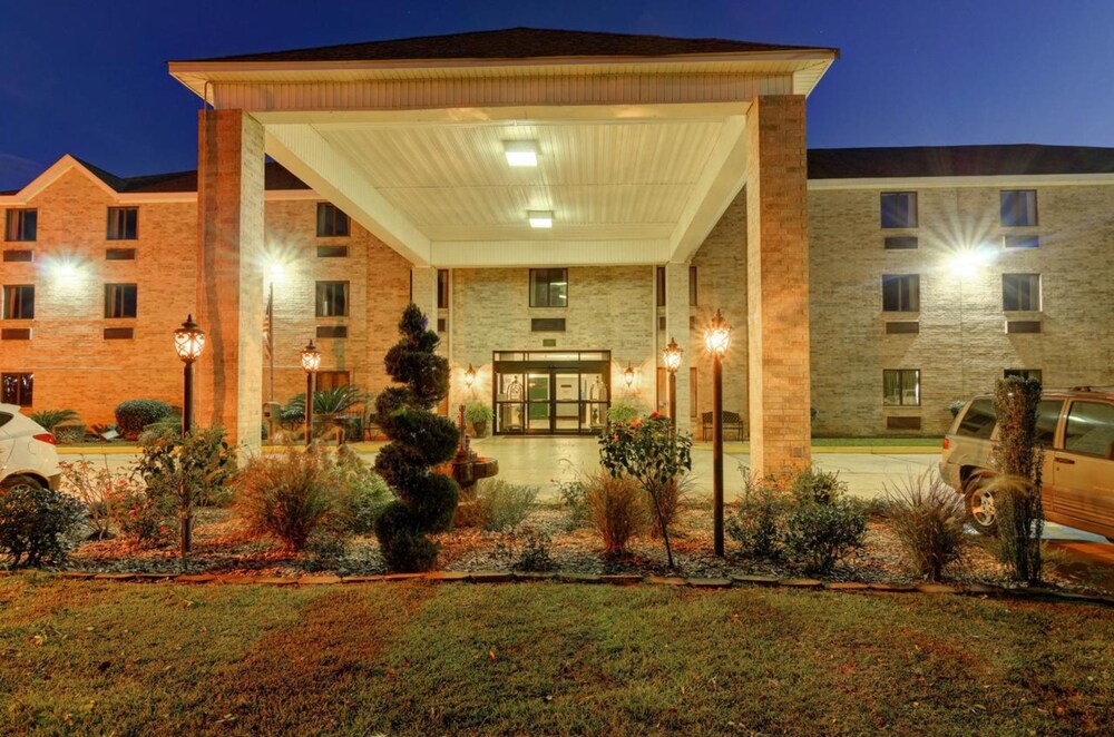 Regency Inn & Suites Biloxi - photo 25