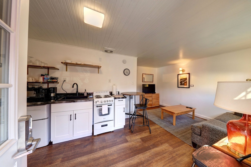Seaview Motel & Cottages - photo 19