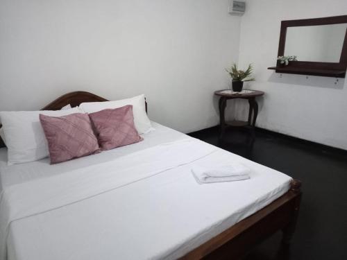 Kandyan Grey - last minute hotel in Unknown City