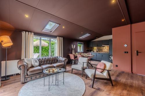 Hotel chique tiny wellness hottub & sauna — 4-Star Luxury Hotel in Voorthuizen, Netherlands
