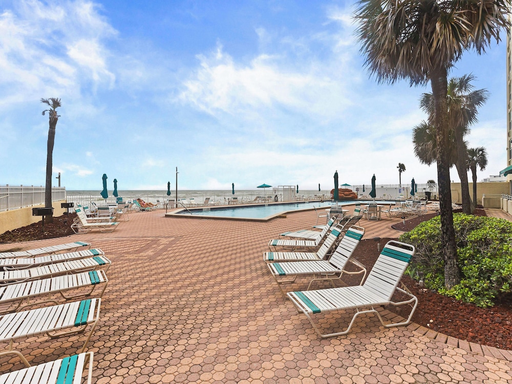 Westgate Harbour Beach Resort - photo 40