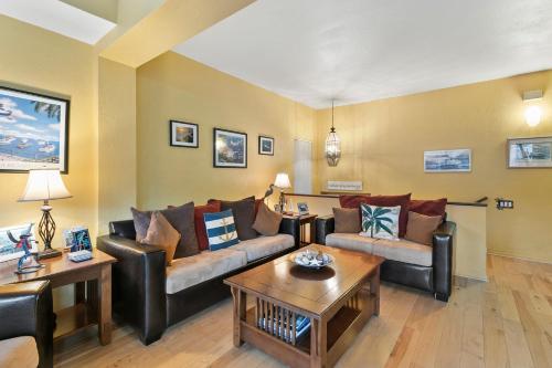 Bahia Vista C54 in Avalon, United States