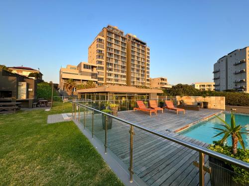 Infinity Stunning 1 bedroom apartment with sea & mountain views