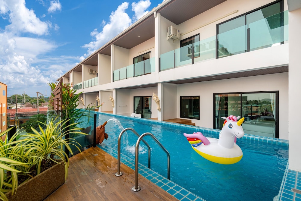 The Thames Pool Access Resort & Villa SHA Extra Plus — 4-Star Luxury Hotel in Ban Chalong, Thailand