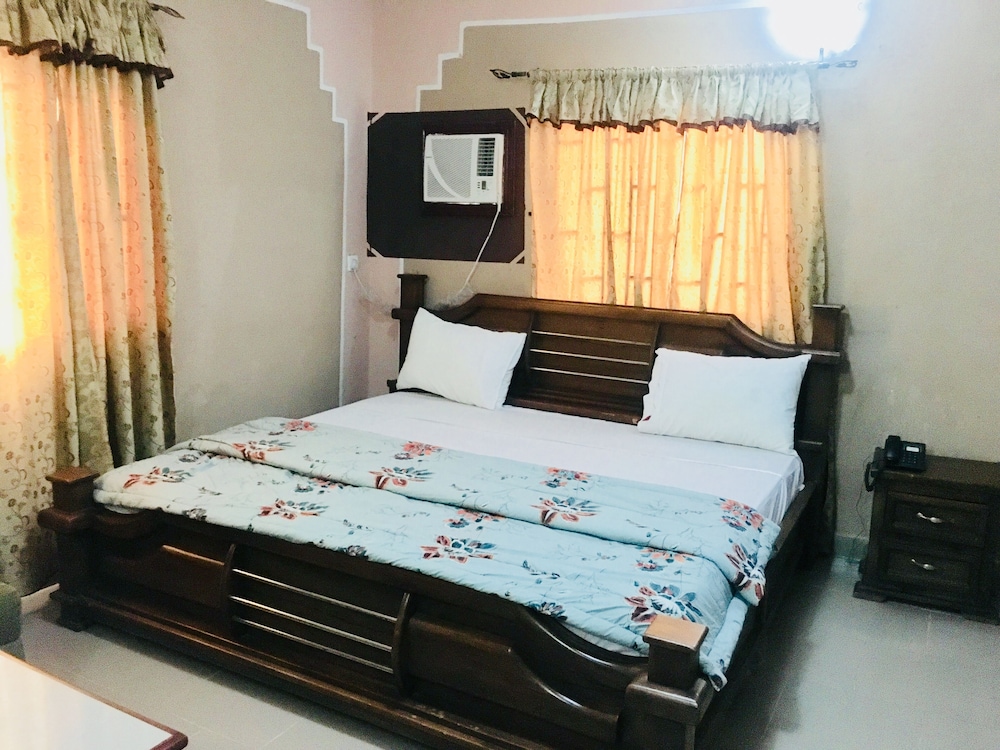 Olympic International Hotel — hotel in Lokoja
