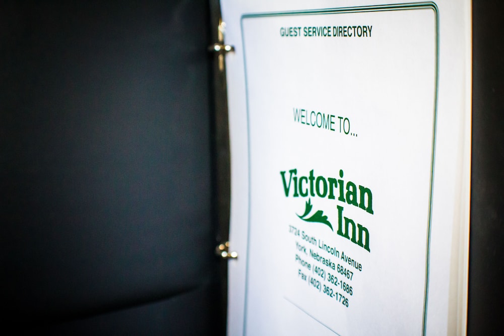 Victorian Inn & Suites - photo 26