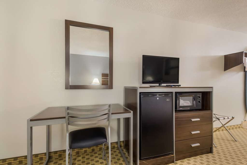 Quality Inn Madisonville - photo 18