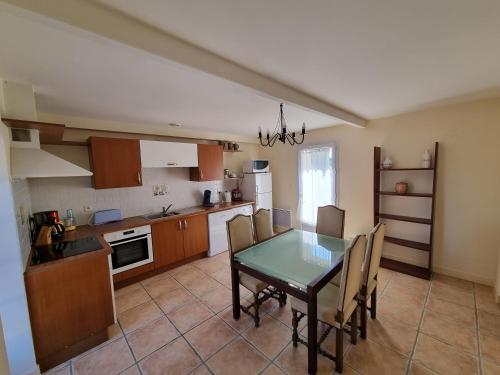 Tanzanite 6 Couchages — hotel in Archigny