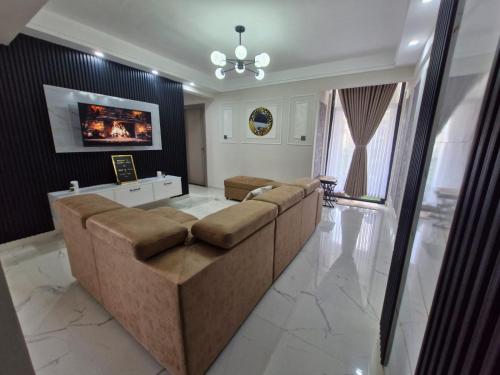 Peaches Homes