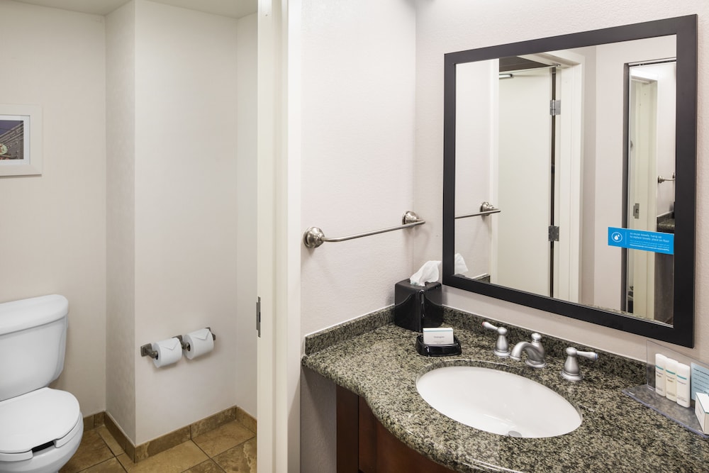 Hampton Inn & Suites Little Rock Downtown - photo 18