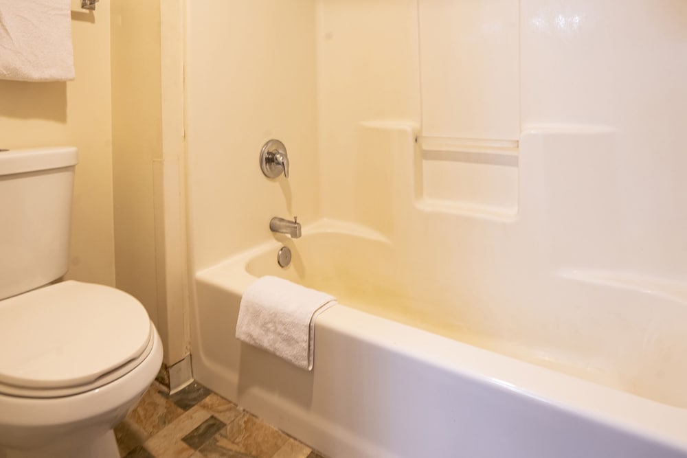 OYO Hotel Redwood Falls near Jackpot Casino - photo 29