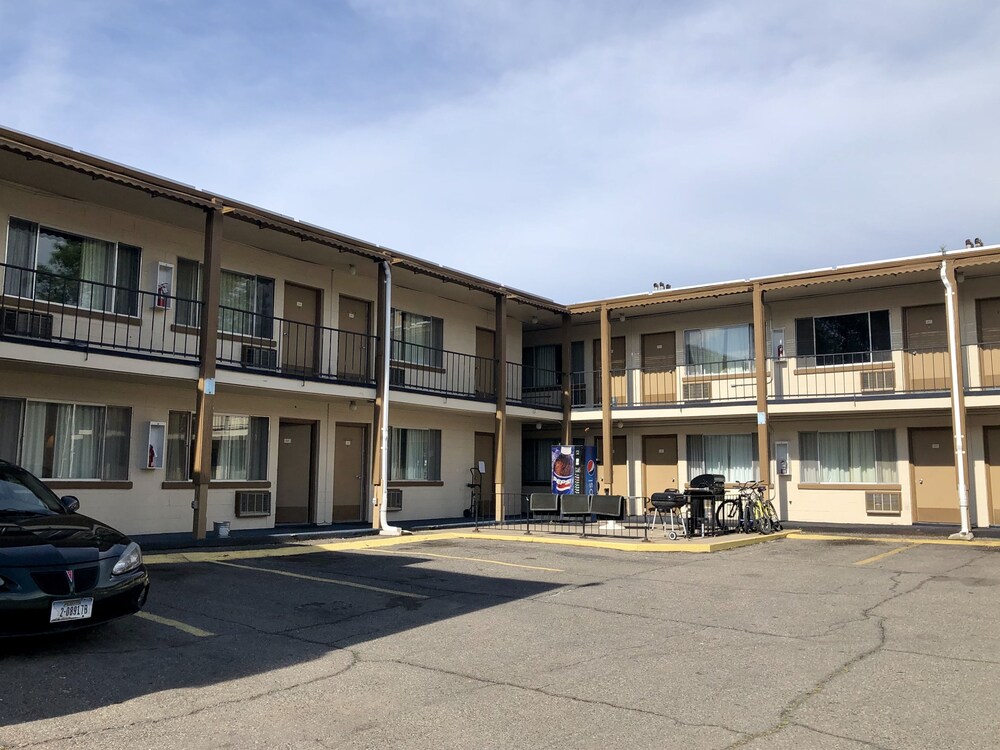 Imperial inn - photo 13