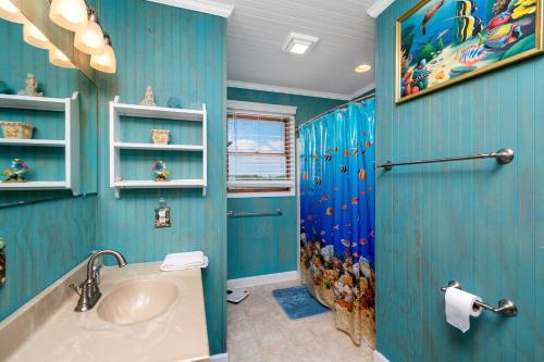 A Pirate's Paradise by Oak Island Accommodations - photo 10