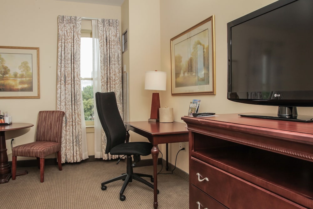 The Conwell Inn - photo 16