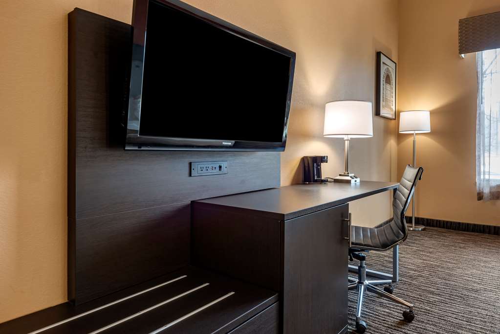 Best Western The Inn At The Fairgrounds - photo 28