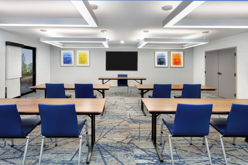 Holiday Inn Express & Suites Sebring by IHG - photo 41