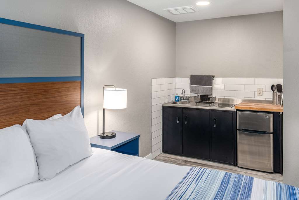 AmericInn by Wyndham New Richmond - photo 48