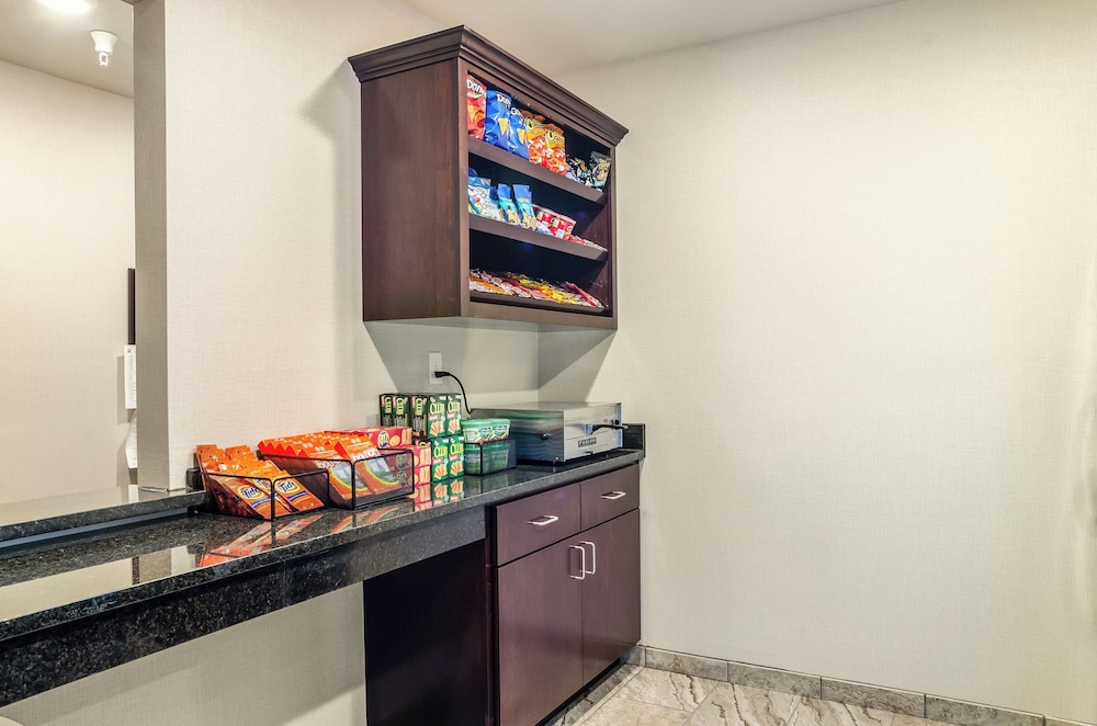 Cobblestone Inn & Suites Bridgeport - photo 23