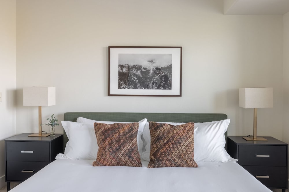Douglas by Avantstay Charming Townhouse Mins From Deer Valley Resort - photo 8