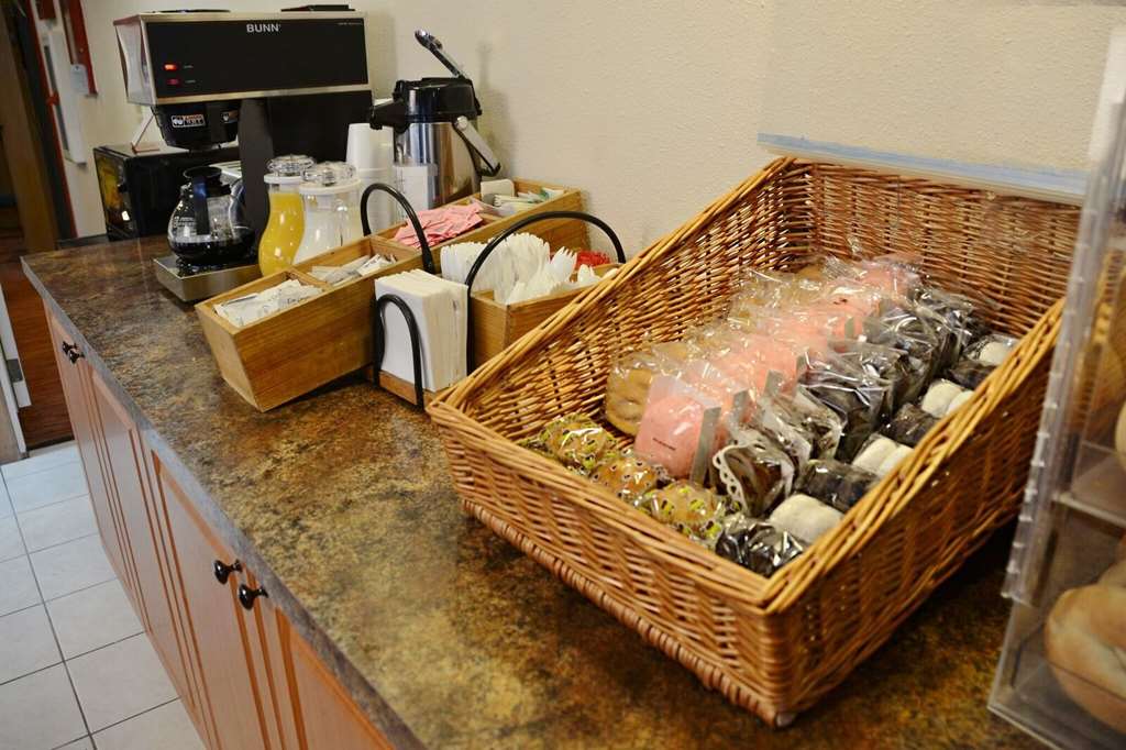 Country Hearth Inn & Suites Kenton - photo 39