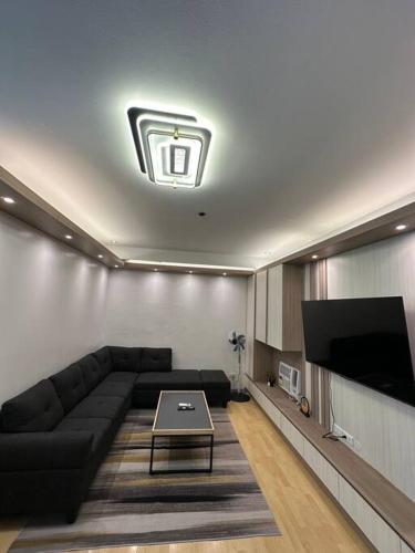 Spacious 2 bedroom Corner Unit across Shangri La — 4-Star Luxury Hotel in Manila, Philippines