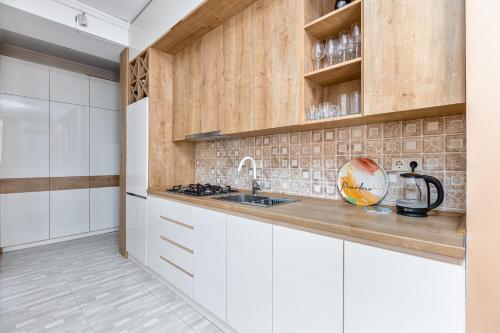 LE Home Cozy 2 BR apartment in Saburtalo