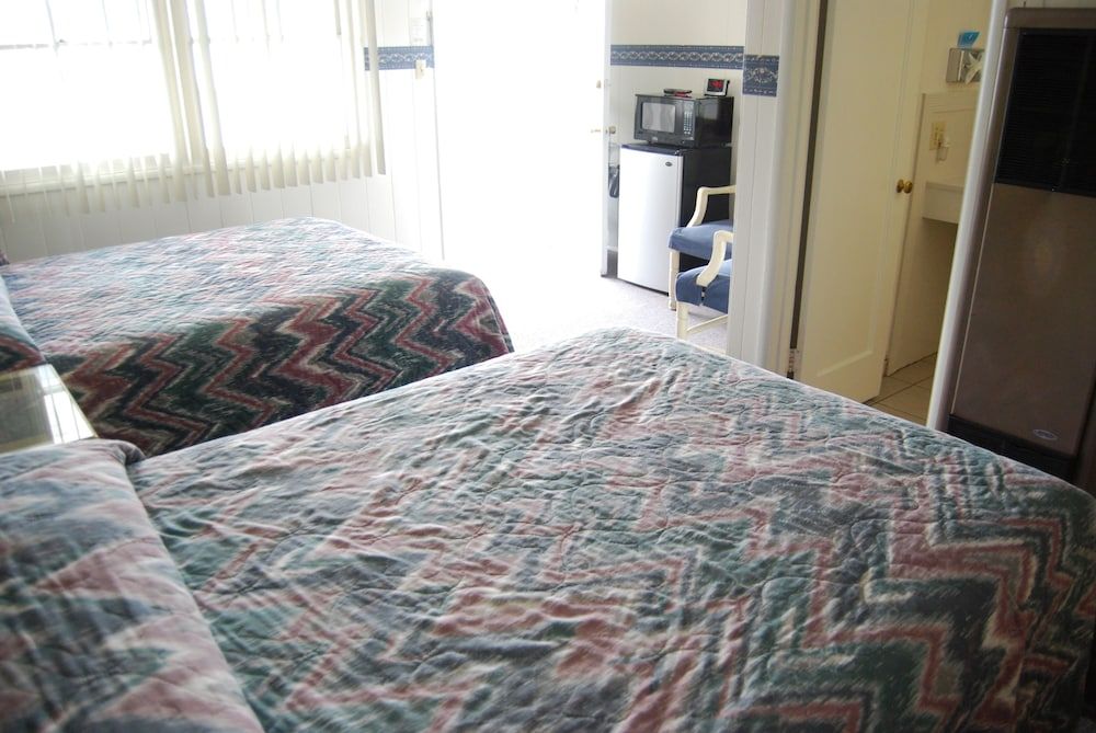 Redwood Motel - photo 11