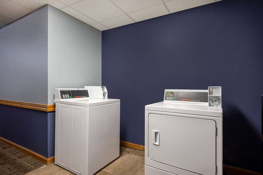 AmericInn by Wyndham Eau Claire - photo 41