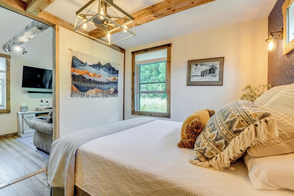 Historic Charm and Modern Luxury 6 Mi to Stowe Mtn — 4-Star Luxury Hotel in Stowe, United States