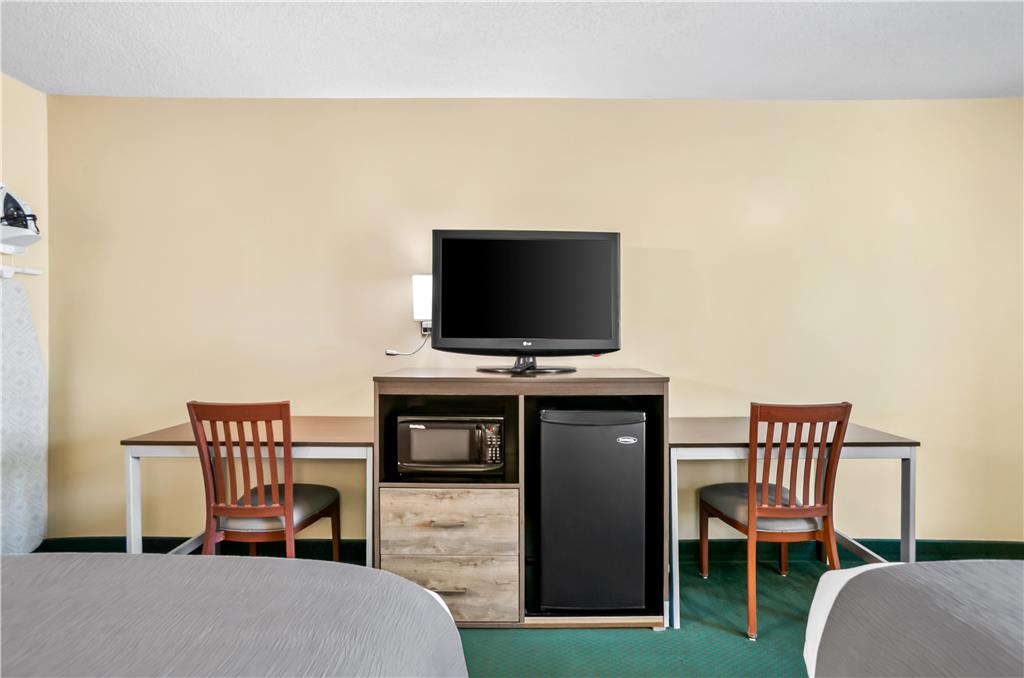 Americas Best Value Inn Rome - photo 14