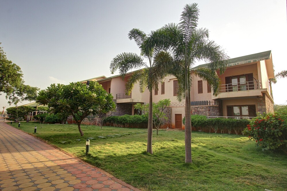 Palette Krishna Heritage — hotel in Badami