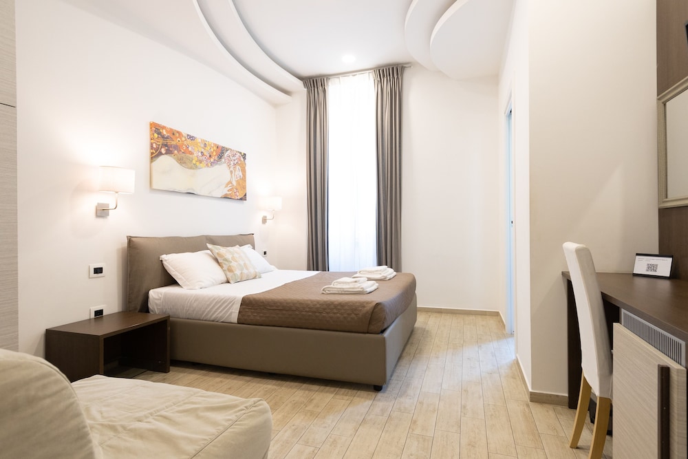Maison Maneli Luxury B&B — 5-Star Luxury Hotel in Rome, Italy