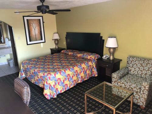Kings Inn Mexia - photo 20