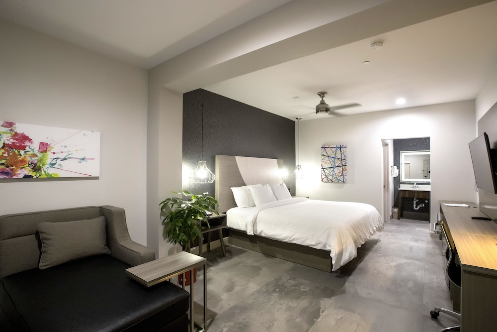 House Hotel - photo 3