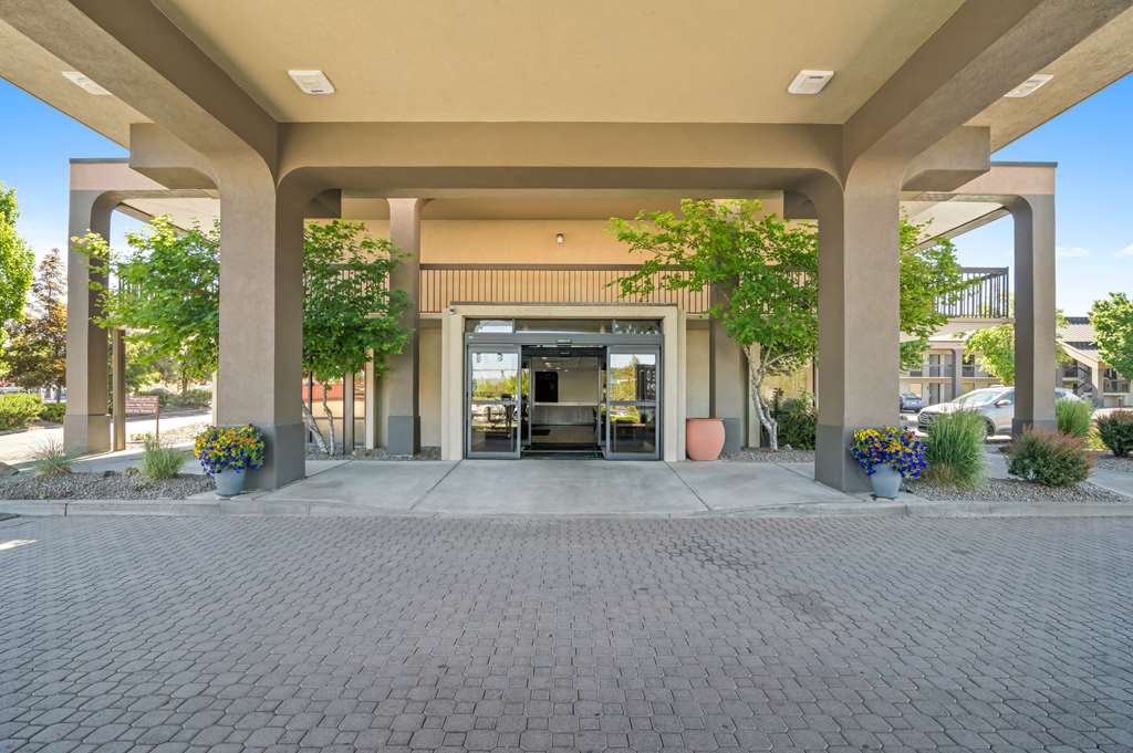 Red Lion Inn & Suites Deschutes River Bend - photo 10