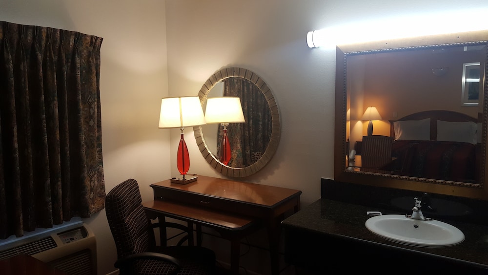 Flamingo Inn Long Beach - photo 23