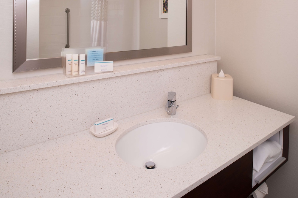 Hampton Inn & Suites Schertz - photo 30